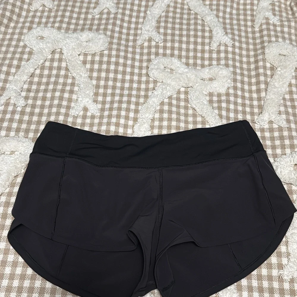 lululemon athletica Black Women's Athletic Shorts - Picture 2 of 2